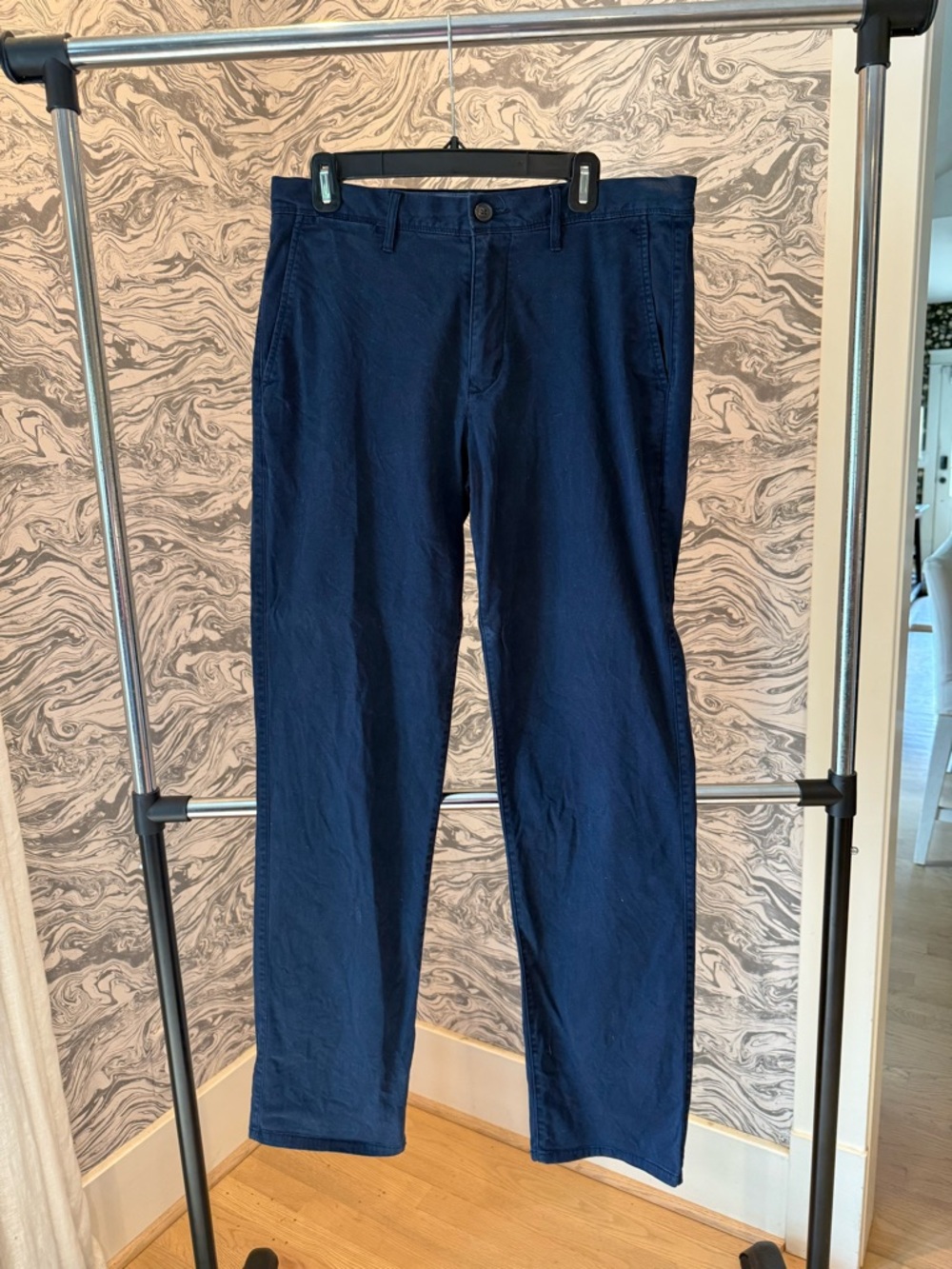 GAP Men's Navy Straight Chino Pants